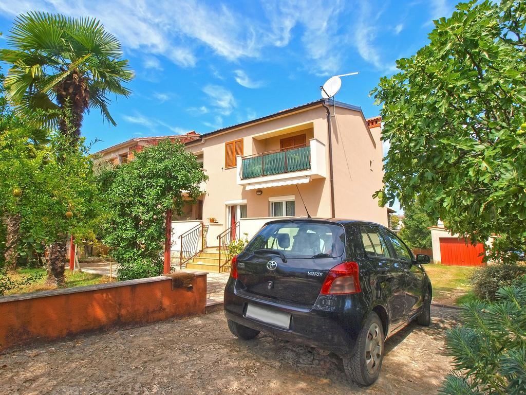 Apartments Voltica 1049 ロヴィニ エクステリア 写真